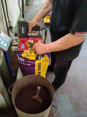 Poudre d'aliments pour animaux avec sang de canard et de poulet frais 5% de teneur en fibres